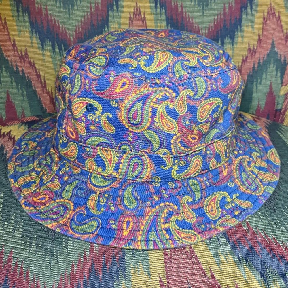 Crazy pattern bucket hat